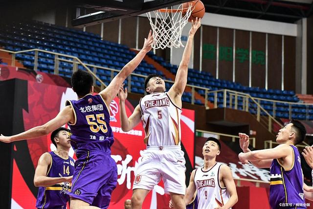 击败底特律 击败底特律